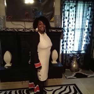 Meet your Posher, Angela